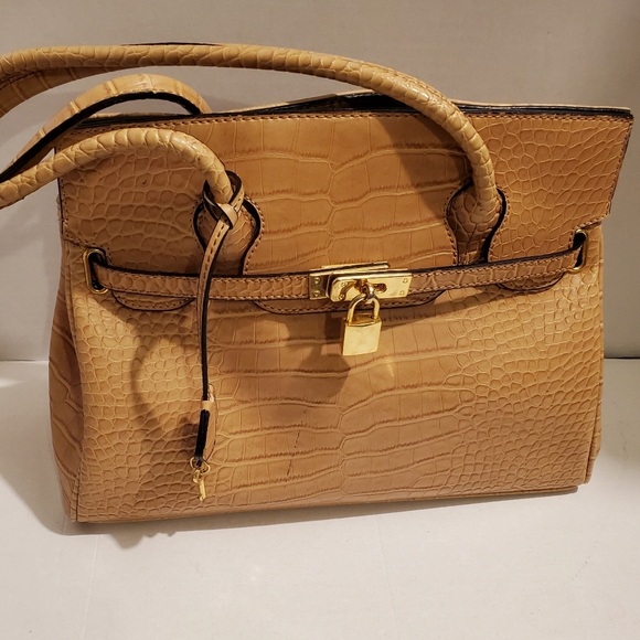 The Unbranded Brand Handbags - Faux Croc Tan Shoulderbag